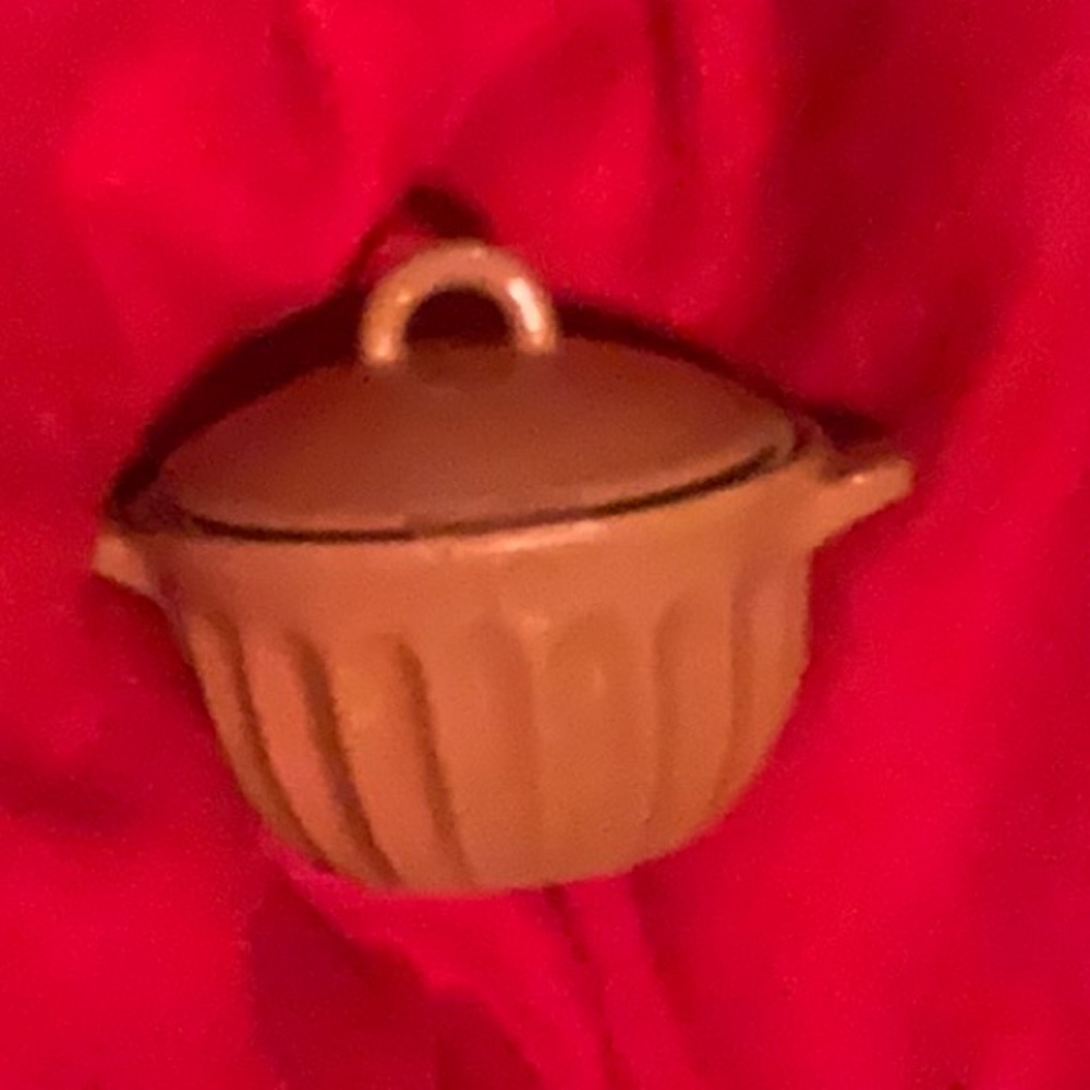 Hearth & Hand Magnolia Fluted Stoneware Ramekin with Lid No Outer Packaging.